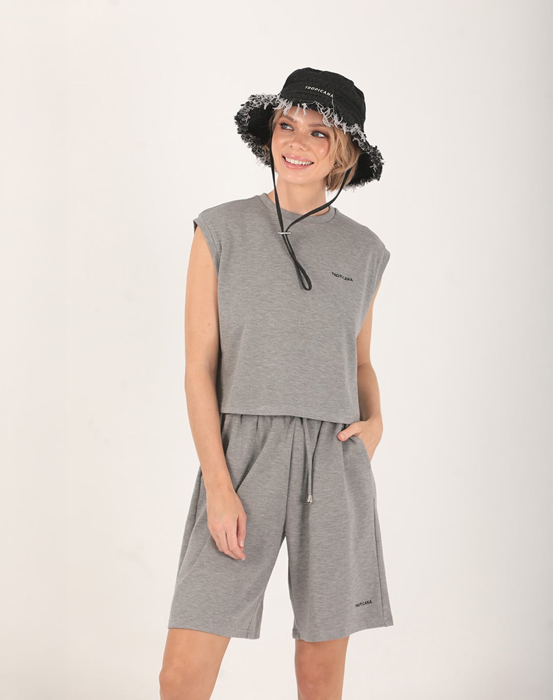 Mae Bermuda Shorts Grey